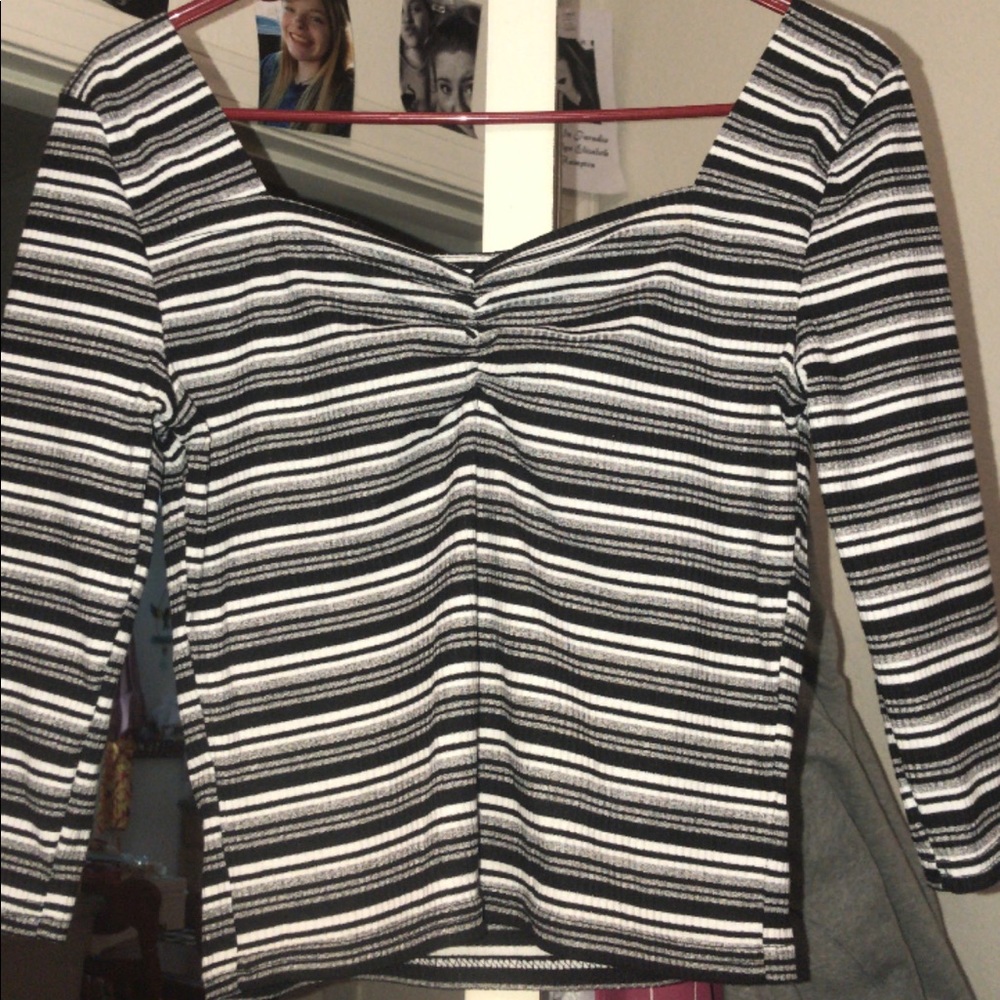 Black and White Striped Cropped Blouse